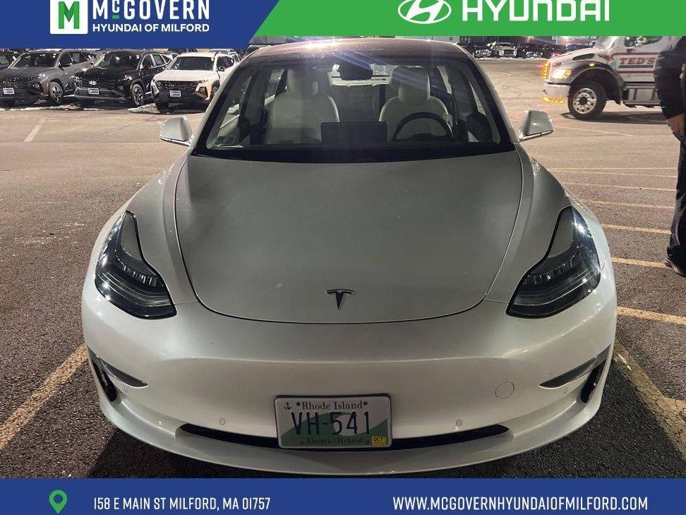 TESLA MODEL Y 2021 5YJYGDEE9MF246739 image